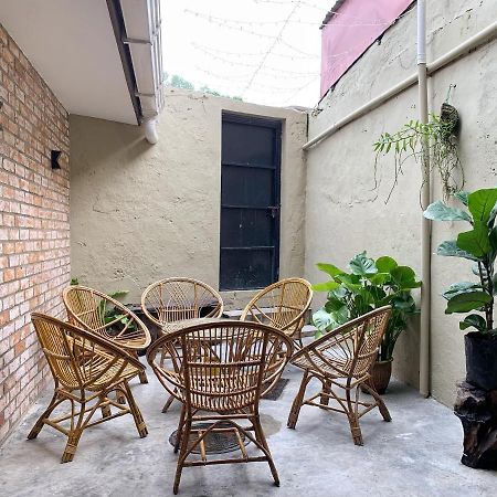 Hornbill'S Nest Kuching Hostel Exterior photo