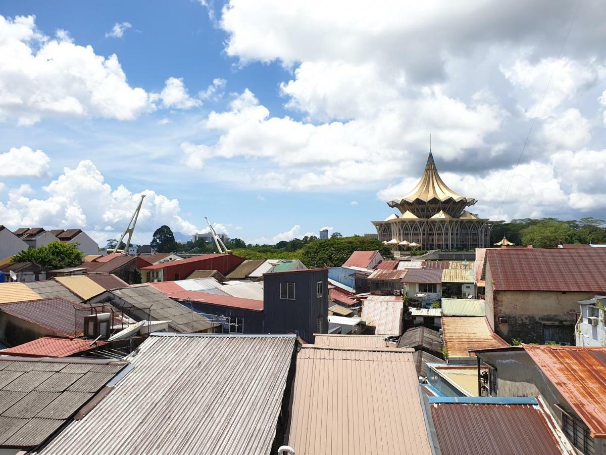 Hornbill'S Nest Kuching Hostel Exterior photo