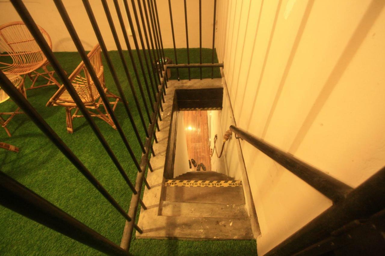 Hornbill'S Nest Kuching Hostel Exterior photo